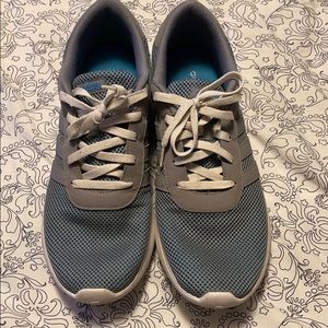 adidas cloudfoam running shoes